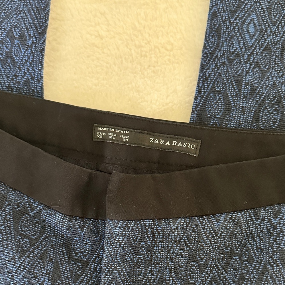 Zara Basic Black and Blue Patterned Trousers - Picture 2 of 6